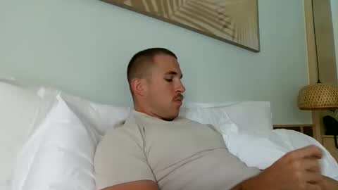 muscleshow00 online show from 19, 3, 2026