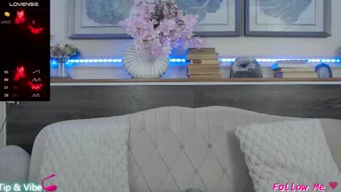 Luna  online show from 15, 9, 2025