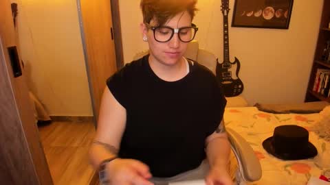 VALENTINA Luna  online show from 7, 11, 2025