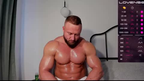 Snapshot of musscle_king chatting on 7, 12, 2024 Artemius online show from 7, 12, 2024