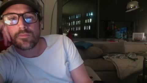 Perfectly Average online show from 21, 10, 2025