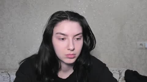 Snapshot of muuur_love chatting on 17, 4, 2026 cute couple online show from 17, 4, 2026