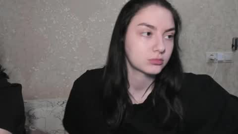 Snapshot of muuur_love chatting on 19, 5, 2026 cute couple online show from 19, 5, 2026