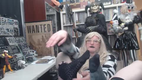 Muziknerd online show from 3, 1, 2025