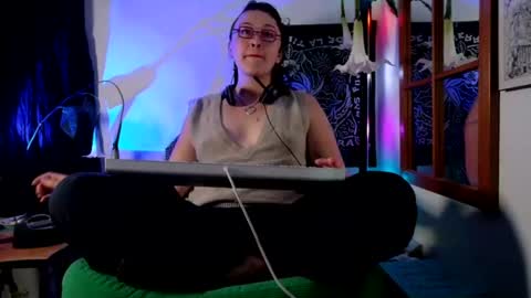 Mx. Anouk Divine online show from 13, 6, 2026