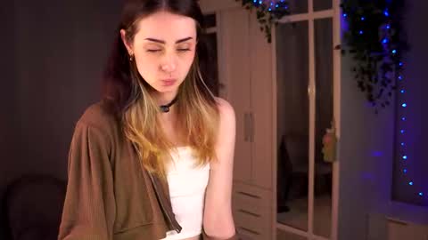 Snapshot of my_little_molly chatting on 10, 10, 2025 Molly online show from 10, 10, 2025