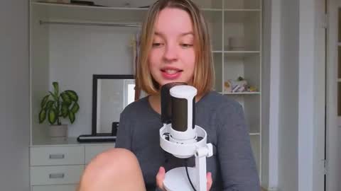 Snapshot of my_mia_ chatting on 30, 9, 2025 MIA I will be here Monday Wednesday Thursday Saturday online show from 30, 9, 2025