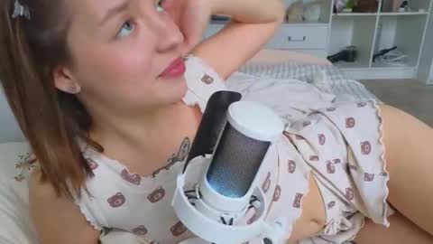 Snapshot of my_mia_ chatting on 1, 12, 2025 MIA I will be here Monday Wednesday Thursday Saturday online show from 1, 12, 2025