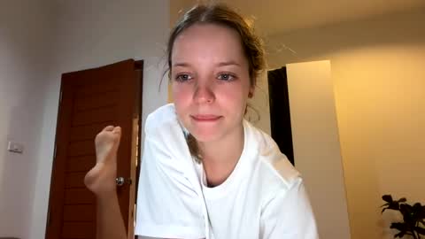 Snapshot of my_mia_ chatting on 6, 5, 2026 MIA I will be here Monday Wednesday Thursday Saturday online show from 6, 5, 2026