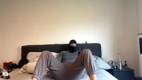 Snapshot of my_mike420 chatting on 15, 10, 2025 my_mike420 online show from 15, 10, 2025