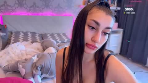 Naomi online show from 6, 7, 2026