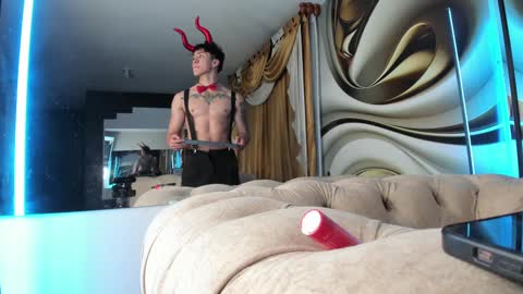 Snapshot of myc_hot chatting on 29, 1, 2025 Kevin online show from 29, 1, 2025