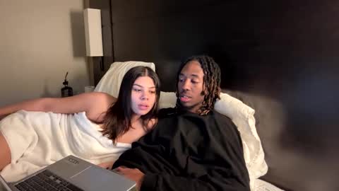 Snapshot of mycreamydreams chatting on 2, 1, 2025 mycreamydreams online show from 2, 1, 2025