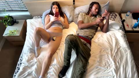 Snapshot of mycreamydreams chatting on 2, 2, 2025 mycreamydreams online show from 2, 2, 2025