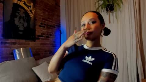 Lola online show from 24, 11, 2025