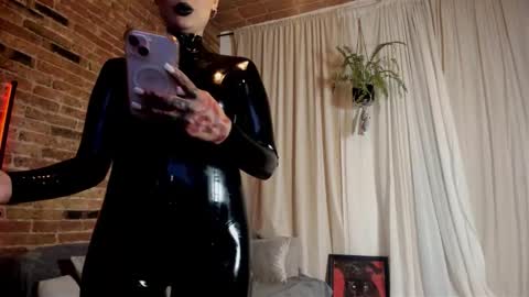 Lola online show from 20, 2, 2026