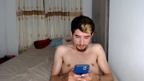 Snapshot of myke_xxx chatting on 28, 12, 2024 mike online show from 28, 12, 2024