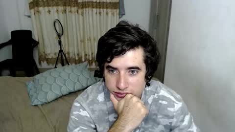 Snapshot of myke_xxx chatting on 30, 10, 2025 mike online show from 30, 10, 2025