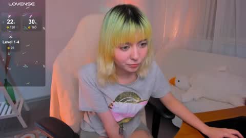 Snapshot of mylaweb chatting on 12, 12, 2024 MylaFlores online show from 12, 12, 2024