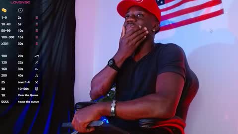 Mylo Wallace  online show from 15, 10, 2025