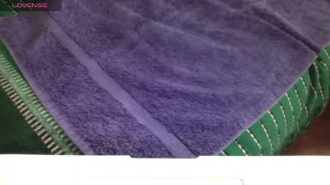 Bi sexy guy lovense hush is on private is open or password show tip if you like. online show from 26, 1, 2025