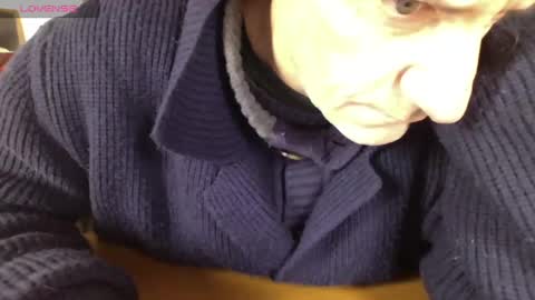 Bi sexy guy lovense hush is on private is open or password show tip if you like. online show from 22, 2, 2025