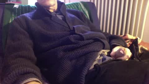 Bi sexy guy lovense hush is on private is open or password show tip if you like. online show from 27, 2, 2026