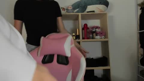 Evan Brown online show from 28, 10, 2025