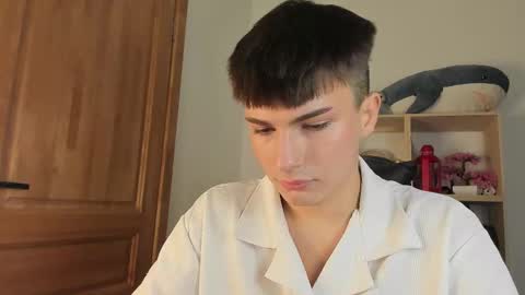 Evan Brown online show from 17, 11, 2025