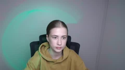 Snapshot of mysticemeli chatting on 14, 9, 2025 Emelie online show from 14, 9, 2025