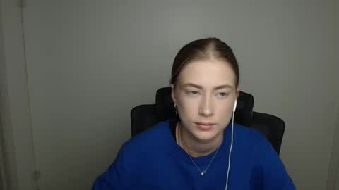 Snapshot of mysticemeli chatting on 20, 9, 2025 Emelie online show from 20, 9, 2025