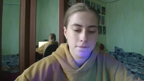 Snapshot of mysticemeli chatting on 3, 10, 2025 Emelie online show from 3, 10, 2025