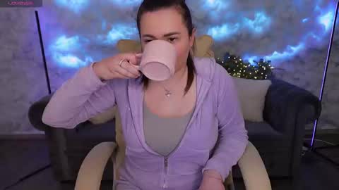 L O V E online show from 5, 2, 2025