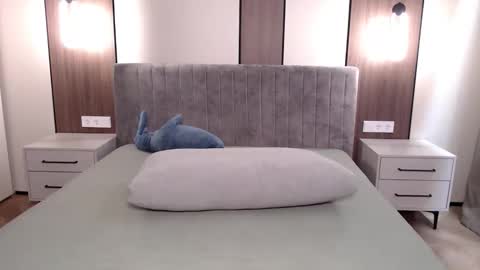 mysticsirenn online show from 8, 11, 2025