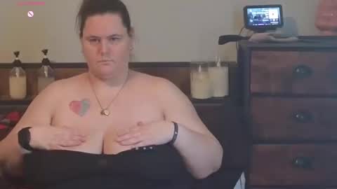 Snapshot of mzjuicybootay2169 chatting on 10, 10, 2025 Mzjuicybootay online show from 10, 10, 2025