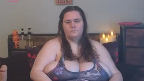 Snapshot of mzjuicybootay2169 chatting on 27, 10, 2025 Mzjuicybootay online show from 27, 10, 2025