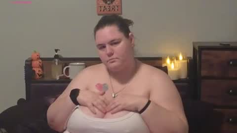 Snapshot of mzjuicybootay2169 chatting on 29, 10, 2025 Mzjuicybootay online show from 29, 10, 2025