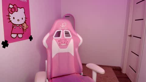 Eva  online show from 12, 2, 2025