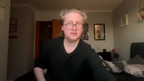 Snapshot of n_ryan98 chatting on 25, 3, 2026 n_ryan98 online show from 25, 3, 2026