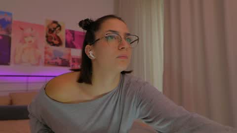 Snapshot of naalani chatting on 6, 12, 2024 Naalani online show from 6, 12, 2024