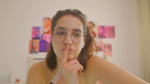 Snapshot of naalani chatting on 20, 2, 2025 Naalani online show from 20, 2, 2025