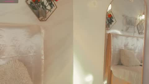 naamah_b online show from 28, 11, 2025