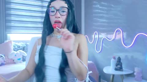 naaomi_cute online show from 27, 10, 2025