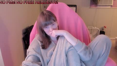 Natalie Marlo online show from 3, 1, 2025