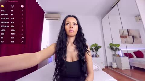 Snapshot of nadeen_ chatting on 22, 11, 2025 Nadia online show from 22, 11, 2025