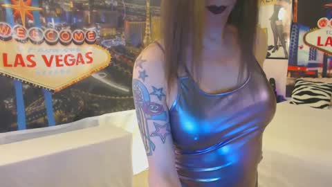 Snapshot of nadia_vixen chatting on 7, 1, 2025 Nadia Vixen online show from 7, 1, 2025
