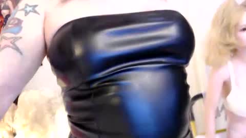 Snapshot of nadia_vixen chatting on 15, 5, 2026 Nadia Vixen online show from 15, 5, 2026