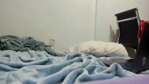 Snapshot of nadiaclaran chatting on 1, 12, 2025 Nadia Clara online show from 1, 12, 2025