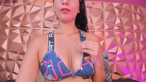 nadiajalil online show from 4, 5, 2026