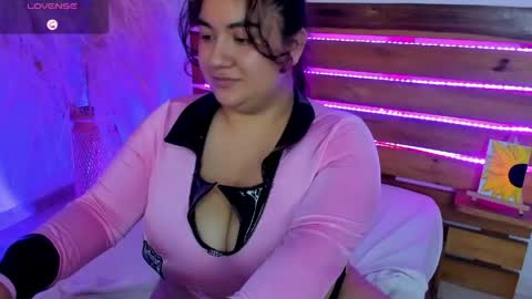 Snapshot of nadine_russo chatting on 29, 4, 2026 Nadine online show from 29, 4, 2026